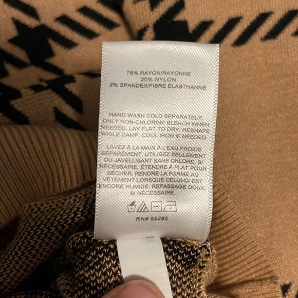 NWT Express Sweater - Picture 4 of 5